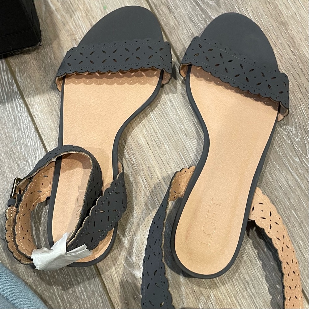 LOFT brand new navy blue sandals size 7.5